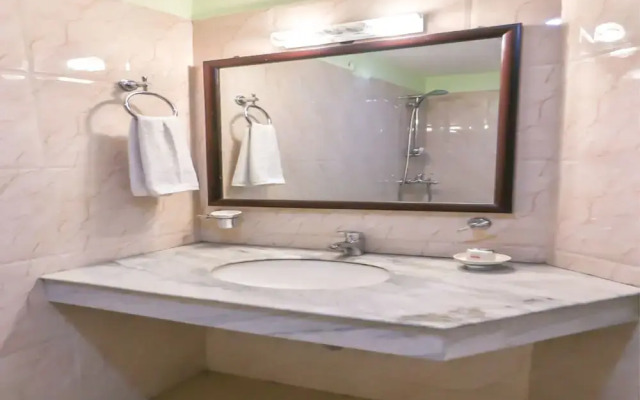 OYO 635 Hotel Layata