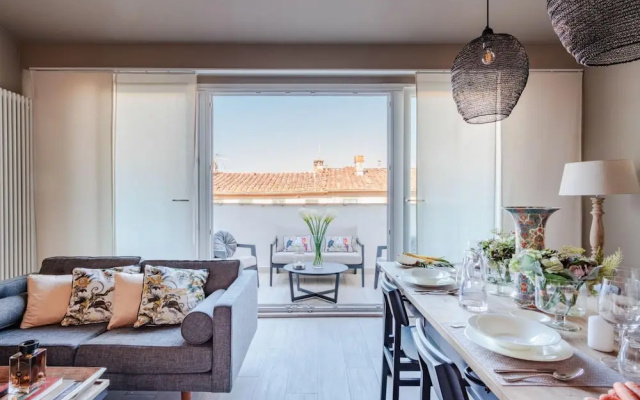 Casa Marta in Lucca With 2 Bedrooms and 1 Bathrooms