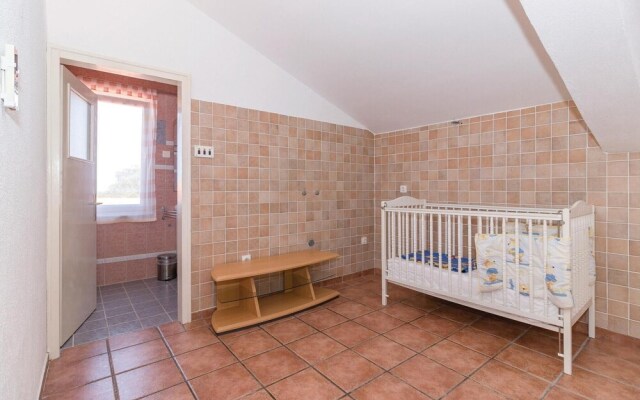 Stunning Home in Pula With Wifi and 6 Bedrooms