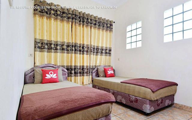 ZEN Rooms Antapani Syariah