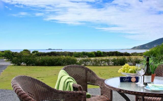 Sisters Beach Retreat