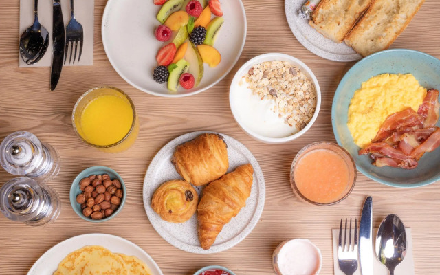 Tribe Paris La Defense Esplanade