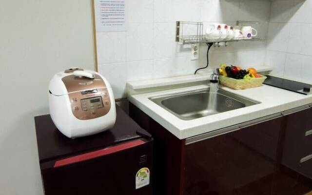 Heidi Pension G House