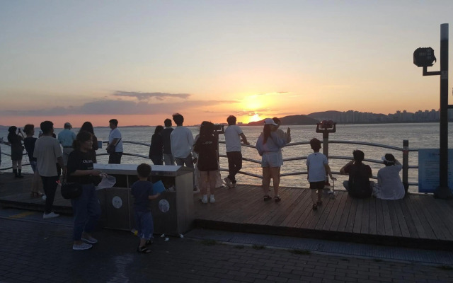Sea & Moon Tourist Hotel