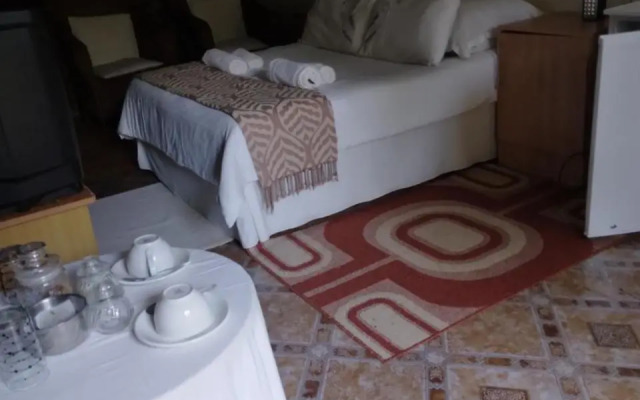 Hamba Kancane Ma-Africa Guest House