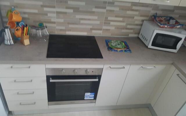 Olivia New Apt with - AC