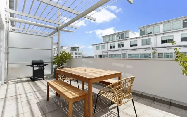Zodiaks Princes Wharf 1 Bedroom Apartment