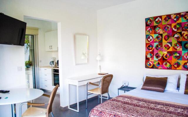 Idyllic studio with private pool