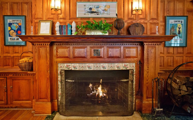 Hawthorne Hotel
