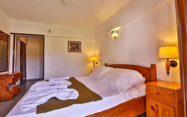Zinbad Hotel