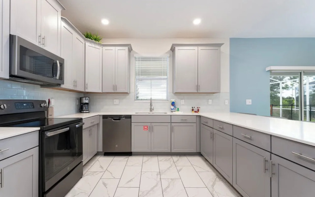 Magical 6BR Villa Pool Themed Room