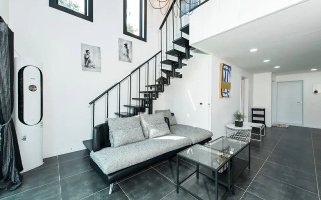 Slowing Slowing Stay