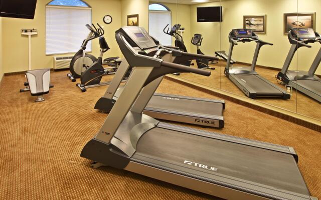 Holiday Inn Express & Suites West by IHG