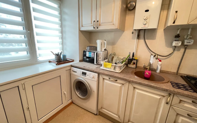 Апартаменты на проспекте Октября 126/6