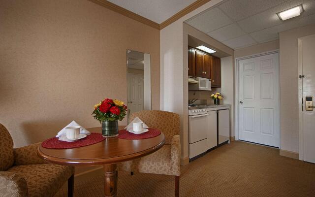 Best Western PLUS Morristown Inn-Florham Park