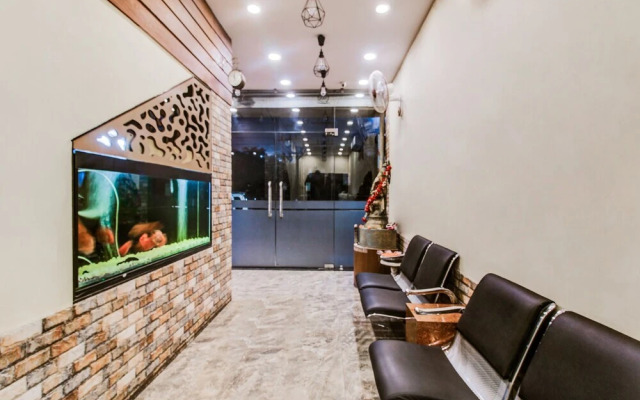 Hotel Meridian By OYO Rooms