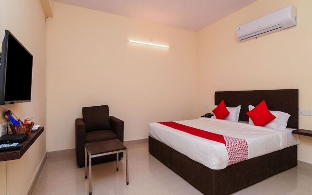 Oyo 22782 Akshara Suites