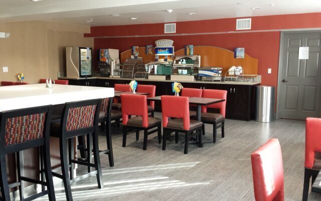 Holiday Inn Express Bakersfield by IHG