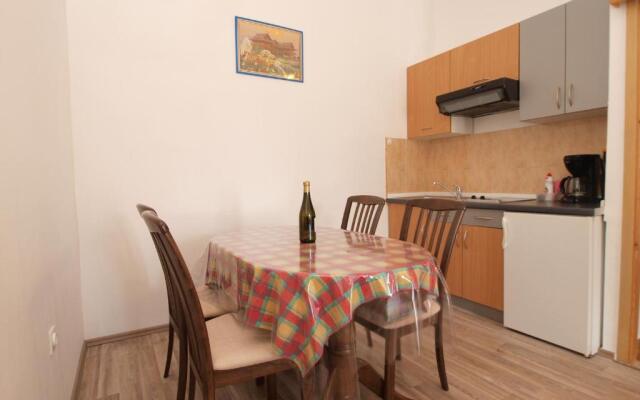 Apartments romano 1099