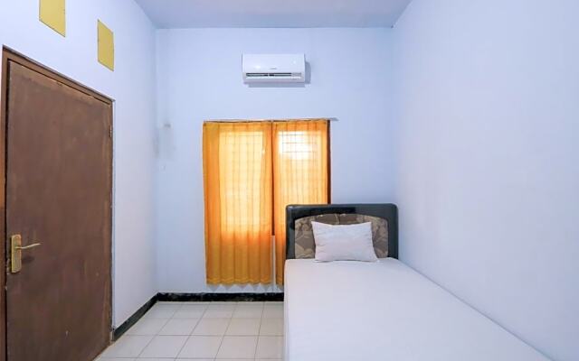 OYO Life 2724 Wisma Wijaya