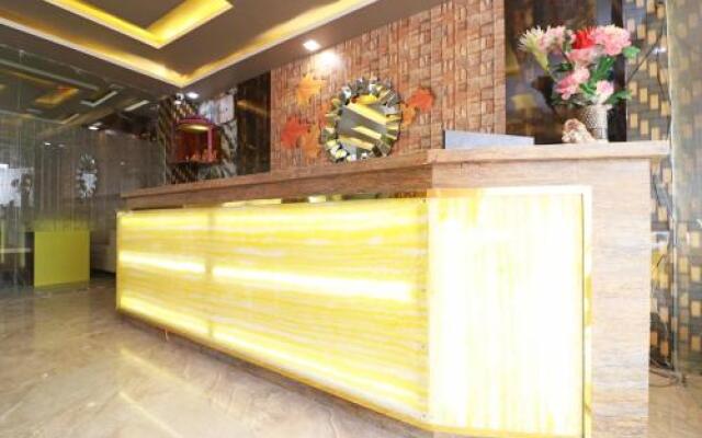 Collection O 24604 Hotel GMC Grand Luxury Stay
