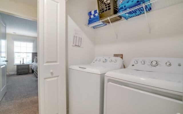 1566plunker 4 Bedroom Townhouse by RedAwning