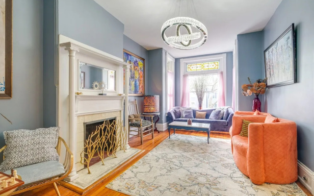 Historic Georgetown Townhome: Walkable Location!