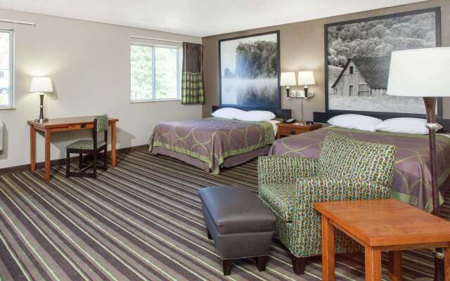 Super 8 by Wyndham Richlands/Claypool Hill Area