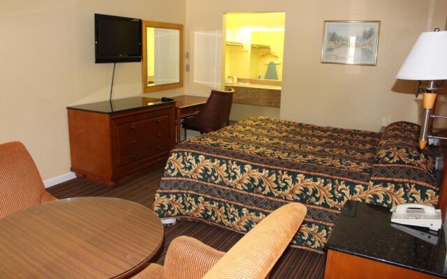 Travelers Inn