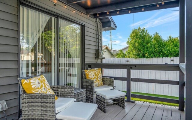 St. Pete Family Bungalow & Private Oasis