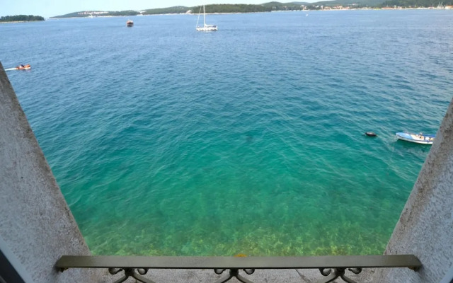 Arnolongo B4 in Rovinj