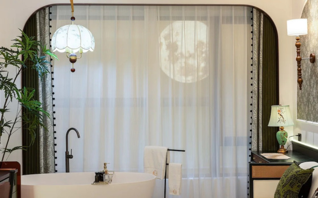 Vishan Garden Trendy Hostel