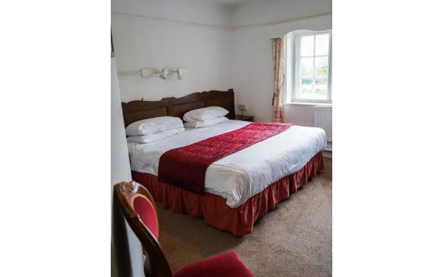 The Fox & Hounds Hotel