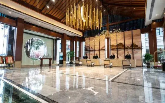 Peninsula International Hotel