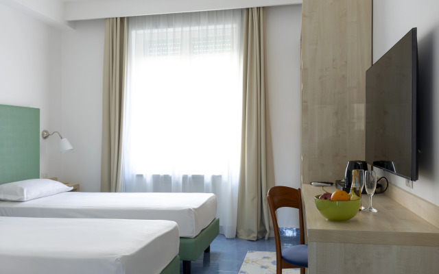 Napolit'amo Hotel Medina