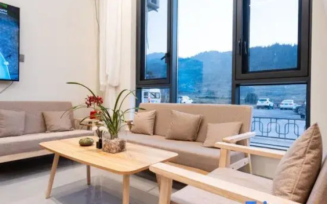 Yuheyi Homestay (Huangling Scenic Area Branch)