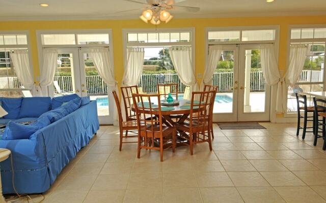 Crystal Beachin' - 1942431