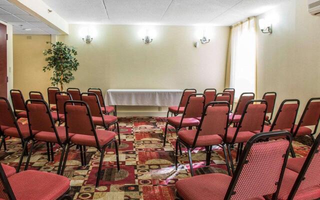 Comfort Inn & Suites East Hartford - Hartford