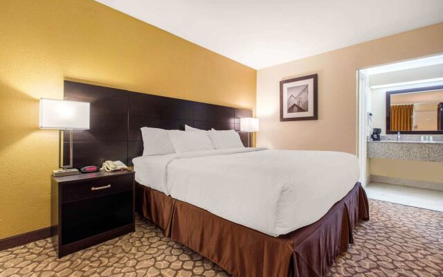 Ramada by Wyndham Santee I-95