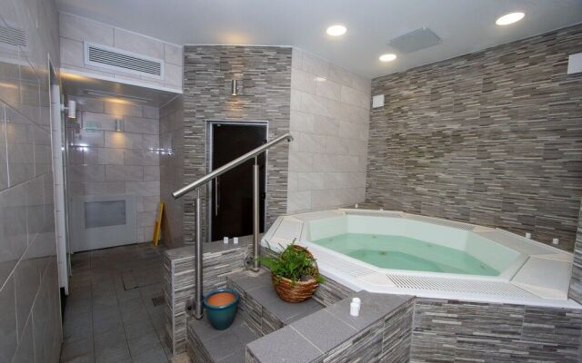 Shurland Hotel