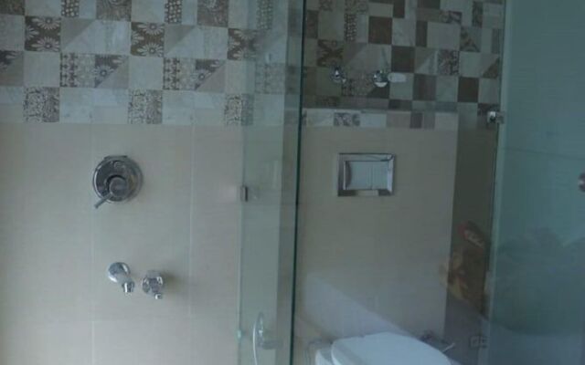 Hotel Mid Town