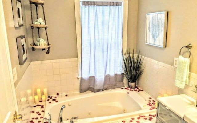 Lovely Home Next to Stadiums With Roofdeck&parking