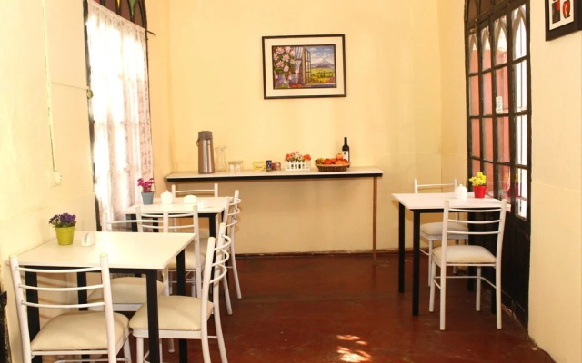 Positive Hostel & Backpackers