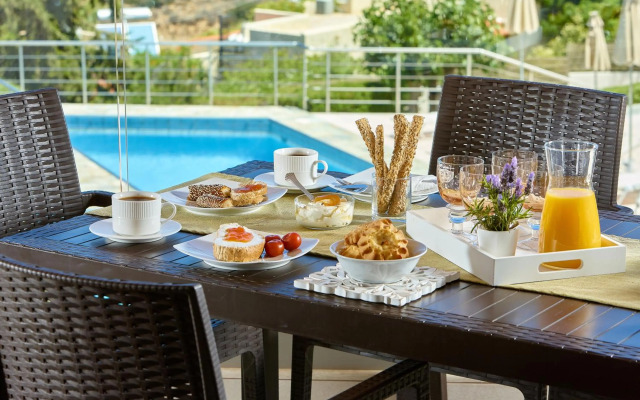 Keramos Villa and Apartments