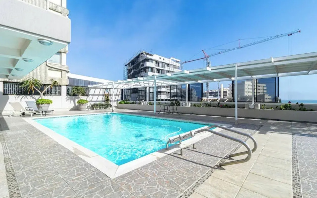1 Bedroom Apartment, Seapoint, Cape Town