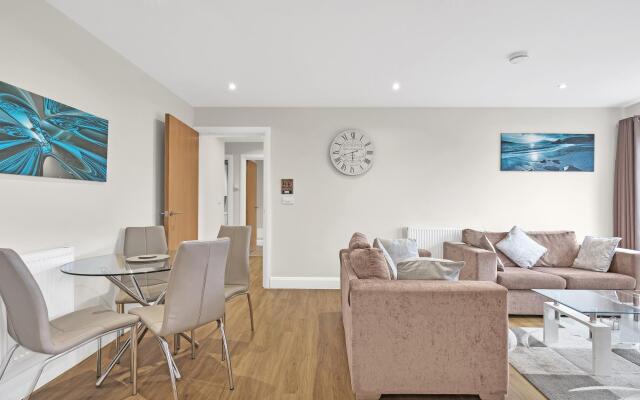 London Heathrow Living Serviced Apartments - Apt 3