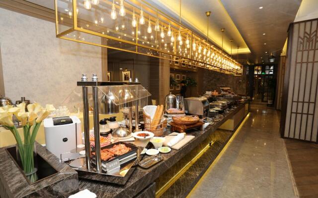 Metropolo Classiq Shanghai Nanjing Road East Hotel