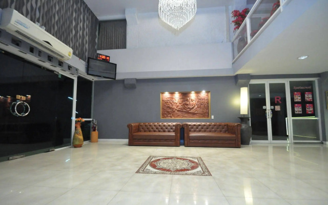 Kriss Residence