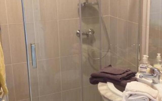 STUDIO CONFORT ET LUMINEUX avec LOGGIA ET PARKING PRIVE