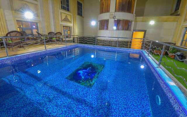 Crown Town Hotel